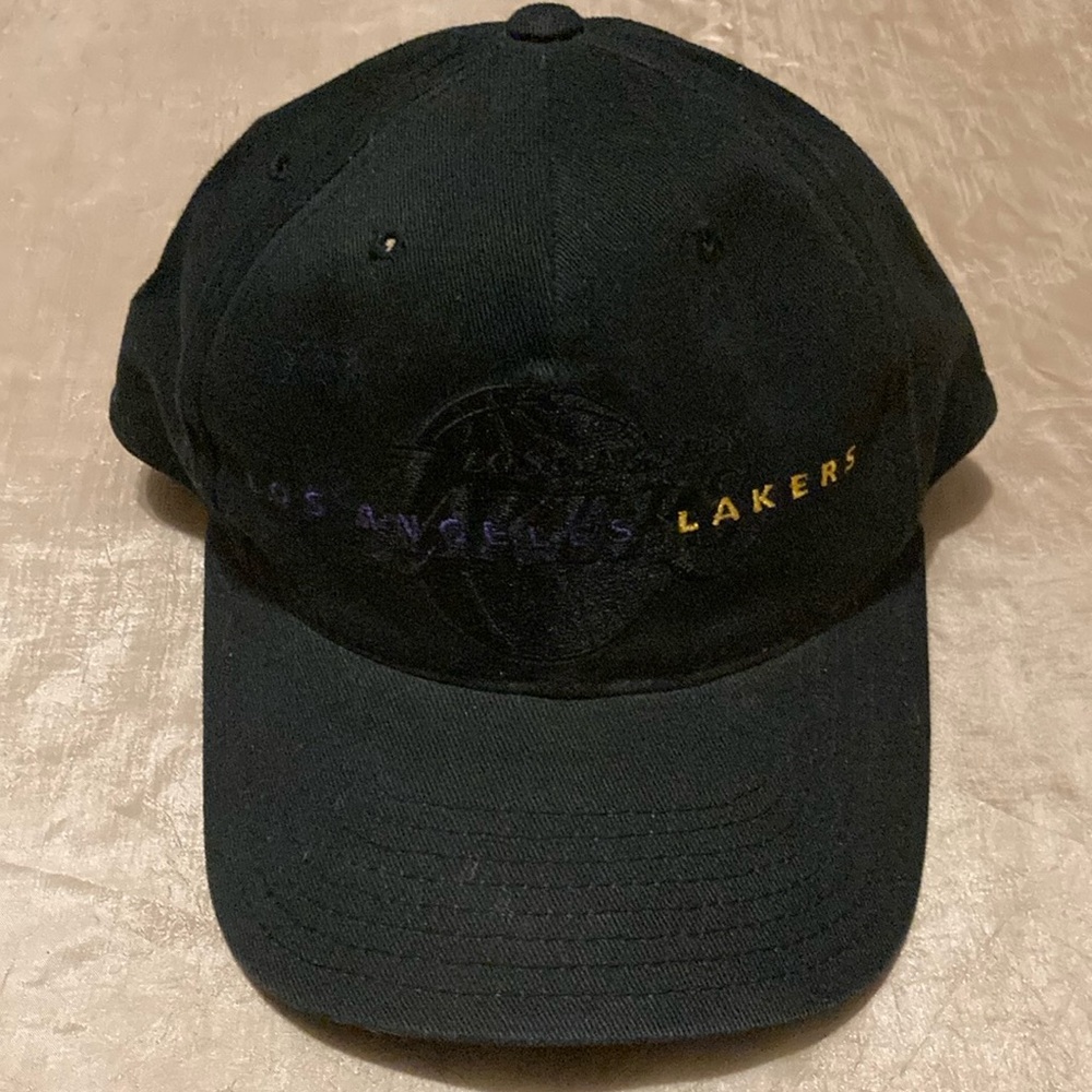vintage 90’s NBA LOS ANGELES LAKERS Basketball snapback hat AMERICAN NEEDLE